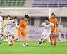 '주전 GK' 강현무 공백 못 메운 포항, 후반 막판 강원에 어이없이 실점하며 4연패 수렁