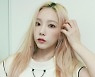 태연, 눈부시게 예쁘다..인형 비주얼 [리포트:컷]