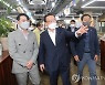 속초 청년몰 방문한 김부겸 총리
