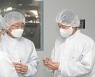 식약처장, SK바이오 공장방문.."국산 코로나백신 개발 힘써달라"