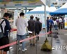 코로나19 신규 확진 2564명..1주일 연속 요일 최대치(상보)