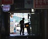 숙박·음식점 종사자 3만5천명 줄어, 19개월째 감소세