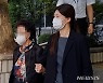 통장증명 위조 윤석열 장모 5차 공판..법정밖 소란 '잠잠'