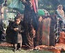 INDIA KASHMIR NOMADS