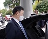 [단독] 검사 반발에 물러선 김오수.. '수사검사 재판 참여 제한' 없던 일로