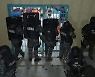 118명 살육, 형태도 못알아봤다..교도관도 벌벌 떤 '生지옥'