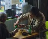 오징어게임 이정재가 깐부와 술 마신 그 곳..'인증샷' 명소됐다