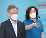 친여 방송인 김어준과 각세운 이낙연 측.. 
