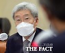 한발 물러선 금융위..고승범 "전세대출 중단 없도록 하겠다"