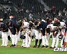 고개 숙인 롯데,'3연패 수렁' [사진]