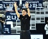 서동철 KT 감독 "수원에서 첫 승리 너무 좋아요"