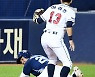[포토] NC 양의지 '발이 떨어졌다!'