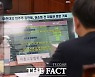 유상범, 권순일 대법관 방문한 김만배 자료 공개 "사후수뢰제 가능성" [TF사진관]