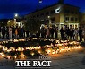 '슬픔에 잠긴 노르웨이'.. 화살 테러 희생자 추모하는 주민들 [TF사진관]