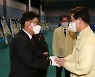 [포토] 양승조 충남도지사,  충청의 큰별, 이완구 전 국무총리 빈소 찾아 '애도'