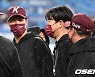 정찬헌,'동료들 축하에 싱글벙글' [사진]