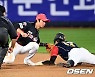도루성공 대주자 송민섭,'재빠른 질주' [사진]