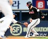 [포토] 태그아웃 김민성, 작전실패!
