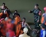 인도네시아 서부 자바에서 트레킹 하던 청소년 11명 익사