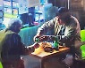 "스치기만 해도 대박?"..드라마 광고 효과에 웃고 우는 유통가 [생생유통]