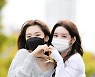 김다솜-명형서 '찰싹 맞댄 하트'[포토엔HD]