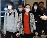 이재영-이다영 쌍둥이 자매와 어머니 김경희 씨