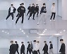 골든차일드, 캐주얼룩+칼군무 '퍼펙트'