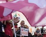 APTOPIX Virus Outbreak Italy Protest