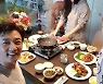 안재욱, 상다리 휘어지겠네..'♥' 최현주가 준비한 생일상 '감격' [TEN★]