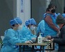 中, 통제 방역 유지하면서 '부스터 샷' 접종 시작