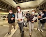 [속보] 남욱 LA공항서 귀국 비행기 탑승.. 내일 오전 5시 도착