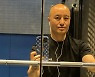홍석천, 몸짱 되기 프로젝트 "식단 못한 티 나..50살 넘어서 몸만들기 힘드네"