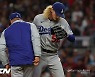 '투수 8명 벌떼 작전' LAD 오프너 괜찮았다..4300억 타자 파울플라이가 문제였다 [NLCS1]