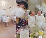 황신영, 세쌍둥이 낳으니 육아비용도 x3배..아기침대 3개 나란히