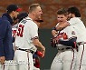 '라일리 끝내기' 애틀랜타, NLCS 1차전서 다저스 제압