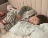 '이필모♥' 서수연, 세 살 아들 잠든 모습에 흐뭇 "구석에 쏙, 잘 때가 제일 예뻐"
