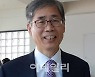 신평 "홍준표, 본색은 반페미니즘..유승민은 불운한 후보"