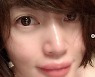김혜수, 초근접 셀카에도 굴욕 없는 '무결점 물광피부'