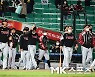 '고춧가루'에 울었던 LG·SK, 올해도 매운맛 희생양 나올까 [MK시선]