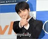"김선호=K배우, 미담 취재 중 前여친 문제 드러나.." 유튜버 실명 지목 '파문 일파만파' [종합]