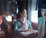 '옷소매 붉은 끝동' 이준호 이세영 강훈, 관계성 맛집 예고할 궁중남녀 3인방