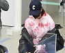블랙핑크 리사, 조심스럽게 입국 검역 데스크 통과 [포토엔HD]