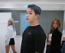 원호, 절제된 섹시美..'Come Over Tonight' 안무 영상 오픈→'스우파' 허니제이와 완벽 호흡