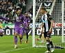 케인 도움 '시즌 4호골' 손흥민, EPL 최강 콤비의 귀환..새 역사 임박했다