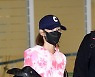 [T포토] 리사 '입국길에도 힙한 매력'