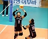 [실업배구 종합선수권] 토스하는 여달샘.