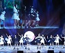 [포토]제8회 이데일리 문화대상, '시상식 축하하는 브레이브걸스'