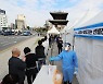 [속보]코로나19 신규 확진 1073명..하루 사망자 21명