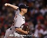 9이닝 소화도 벅찬 휴스턴, 219승 투수는 못미덥고 전직 롯데 에이스도 등판 어렵다 [ALCS]