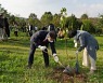 산림청, 미래세대와 '피포지(P4G) 기념 탄소중립 숲' 조성 행사 개최